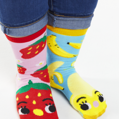 ADULT STRAWBERRY & BANANA SOCKS